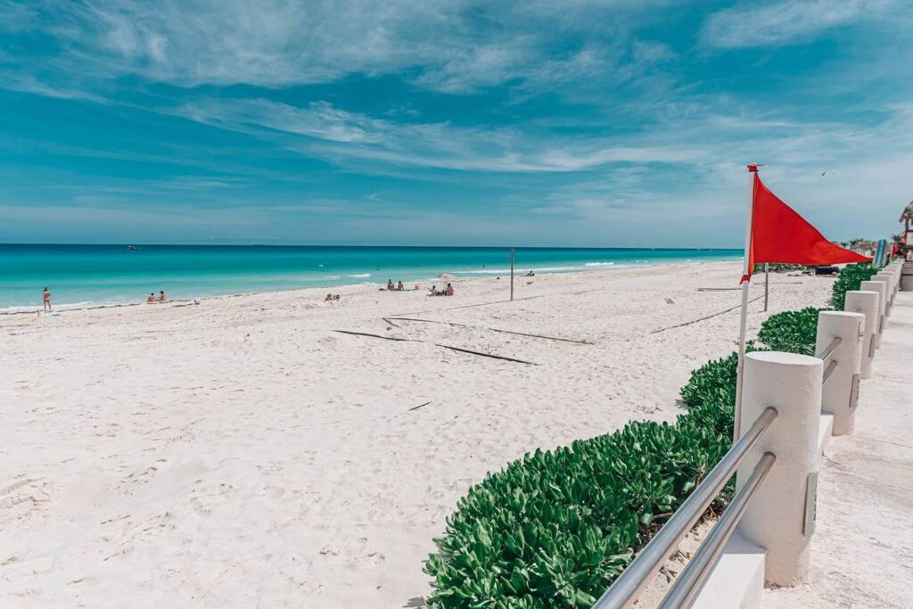 Villas Marlin 108, A Pie De Playa, Albercas, Jacuzi, Ubicacion Inmejorable Канкун Екстер'єр фото